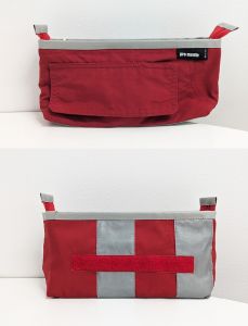 Upcycling Beautycase aus aufbereiteter Rotkreuz Bekleidung>