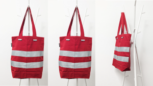 Upcycling Tragetasche aus aufbereiteter Rotkreuz Bekleidung>